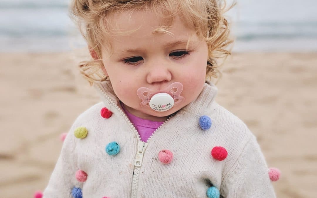 Tétine, pour ou contre? Les six études scientifiques que les parents devraient connaître.